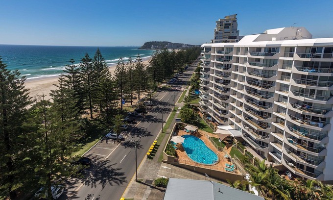 Burleigh Heads Apartment | Solnamara Beachfront Apartments