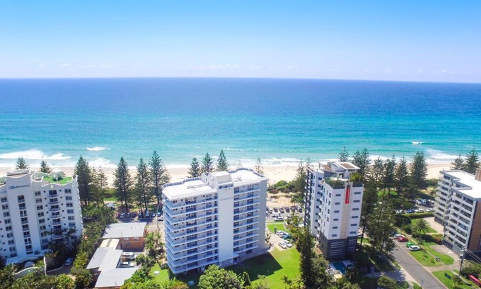 Burleigh Heads Apartment | Solnamara Beachfront Apartments