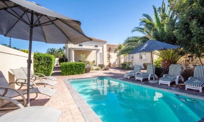 Somerset West Apartment | Somerset Garden Route Apartment 10Min. from the Beach and the Nature Reserve