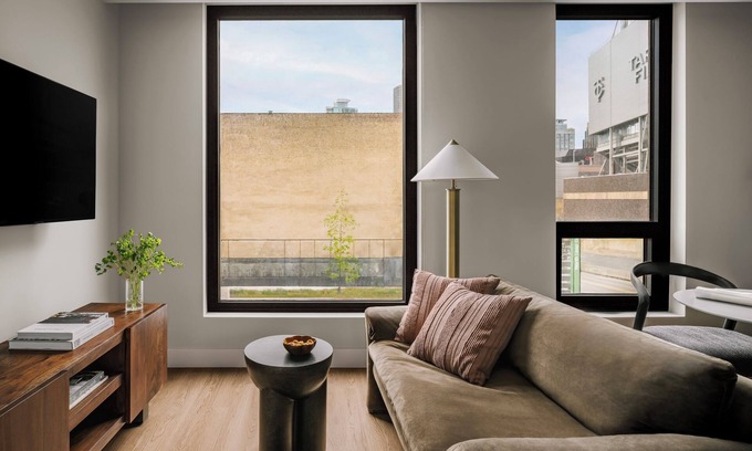 Warehouse District Apartment | Sonder at North Loop Green | One-Bedroom Apartment w/City View
