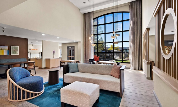 Lone Tree Hotel | Sonesta ES Suites Denver South Park Meadows