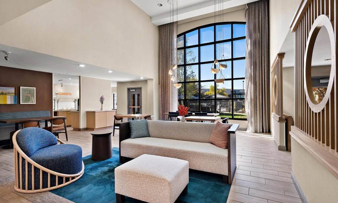 Vancouver Hotel | Sonesta ES Suites Portland Vancouver 41st Street