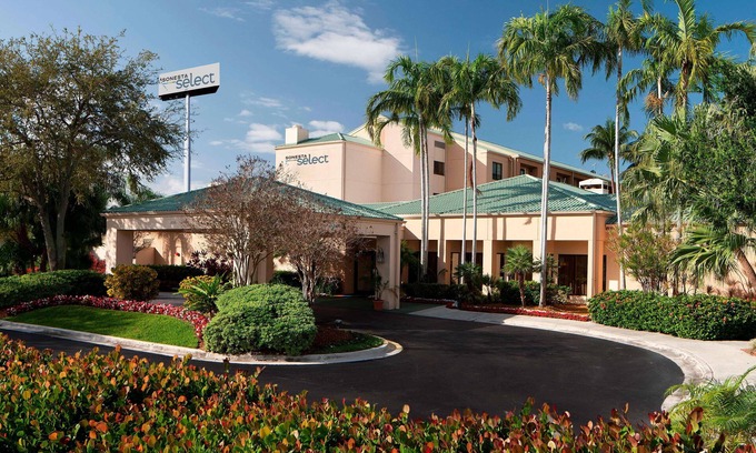 Miami Lakes Hotel | Sonesta Select Miami Lakes