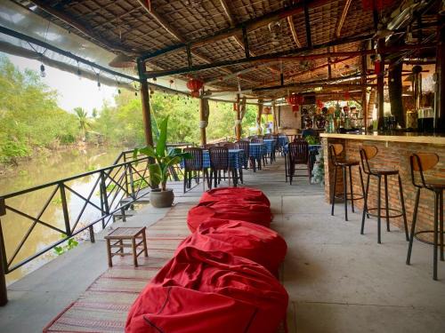 Phong Dien House | Song Ngư Riverside Homestay