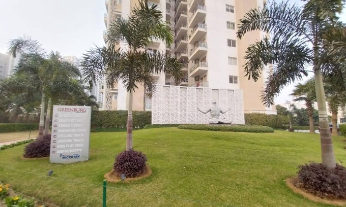 Gurugram House | Soothing building with AC in Gurugram
