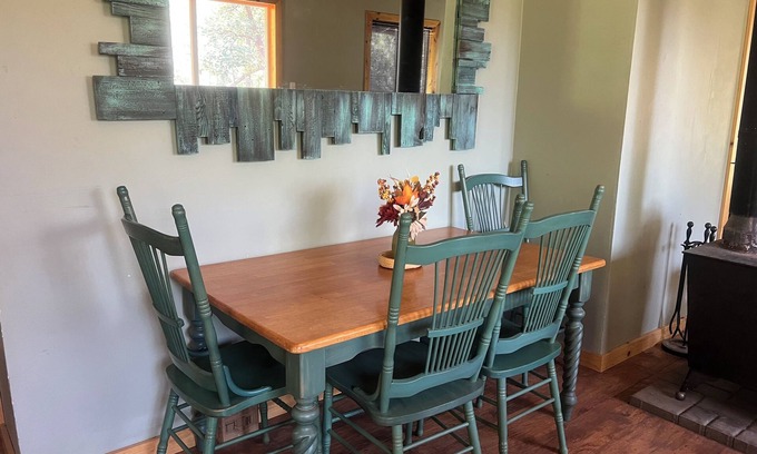 Foresthill Cabin | Soothing cabin with WiFi in charming Foresthill