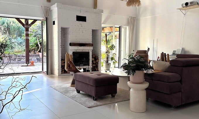 Marcinowice House | Soothing house with high speed WiFi in charming Tapadla