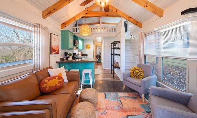 Lookout Valley Neighborhood Association Apartment | Sophie Cabin | National Forest Tiny Cabin