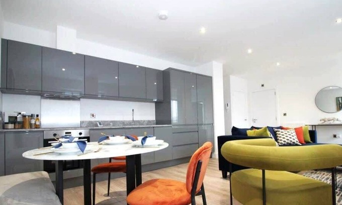 Barnt Green Apartment | Sophisticated 2 Bedroom apartment in Solihull, NEC