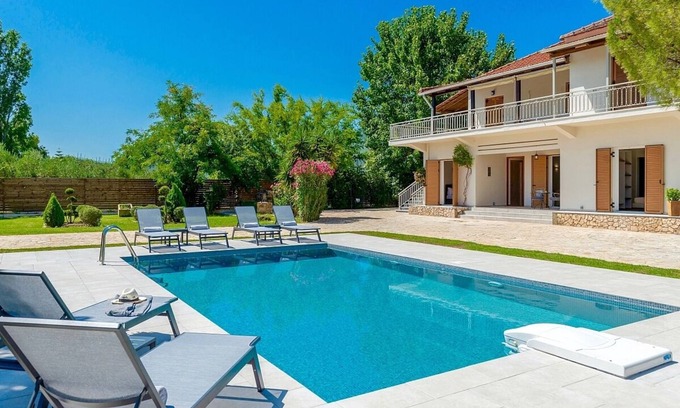 Pigadhakia Villa | Sophisticated Villa with A/C, Extensive Gardens, Private Pool, Close to Beautiful Sandy Beaches