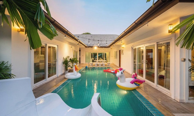 Pong Villa | Sorrento Pool Villa Bang Lamung Pattaya