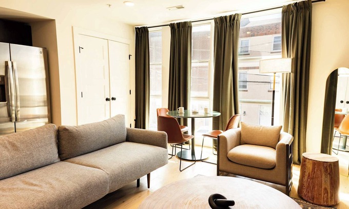 Olde Kensington Apartment | Sosuite | 2BR Apt w W/D, Newly renovated
