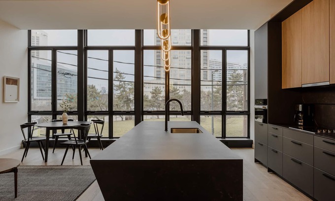 Logan Square Apartment | Sosuite One Bed Apt Accessible w Rooftop Gym Laundry