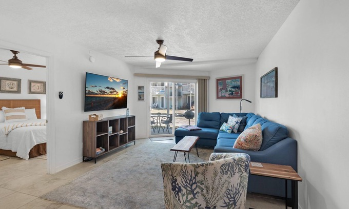 Villa Sabine Condo | 🏖️Sounds Views-Walk to Pensacola Pier- Grill-1BR Sand Dollar W-103