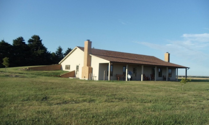 Roxbury Cabin | South 40 Lodge: Central Ks Lodging With Amazing Views & Sounds Of The Country