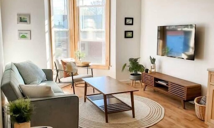 Ashland Apartment | South Apartment on Main Street