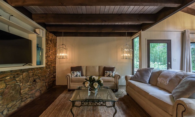 Arden House | South Asheville Solitude