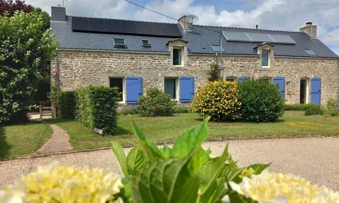 Pluvigner House | South Brittany, 'longère' in the countryside.