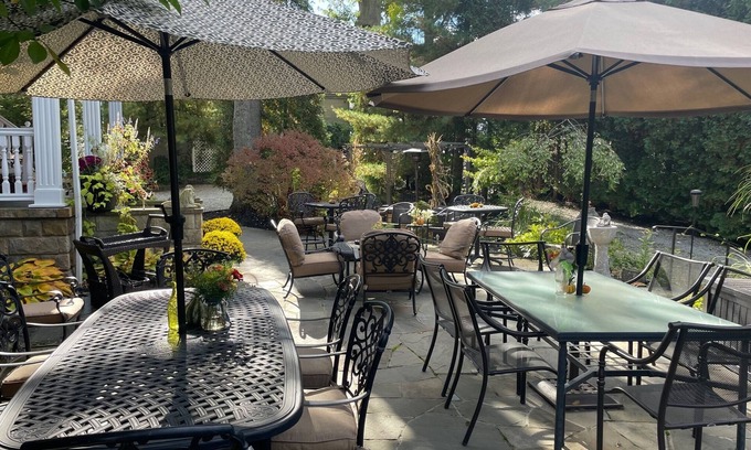 Scottdale Bed & Breakfast | South Broadway Manor