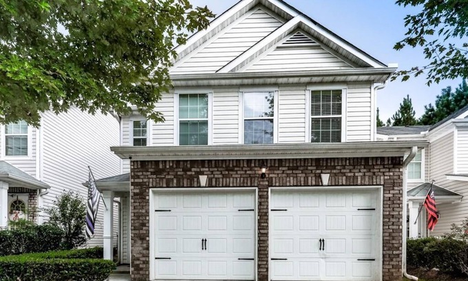 Canton House | South Canton - Whole Home - Extended Stay