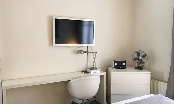 Alfortville House | South facing 2 room terrace