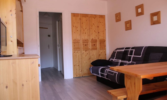 Villard-de-Lans Apartment | South facing slopes feet