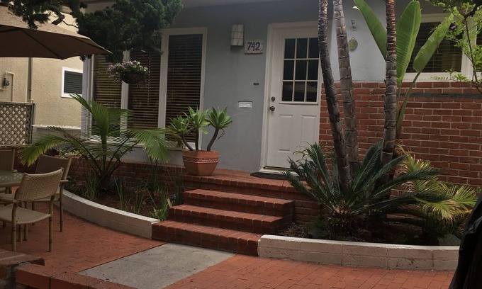 South Mission Beach House | South Mission Beach Vacation Summer Rental/9 month rental Sept-May
