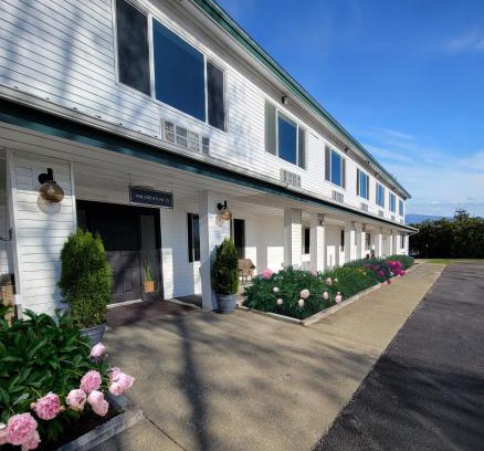 South Burlington Hotel | South Side Inn - Burlington