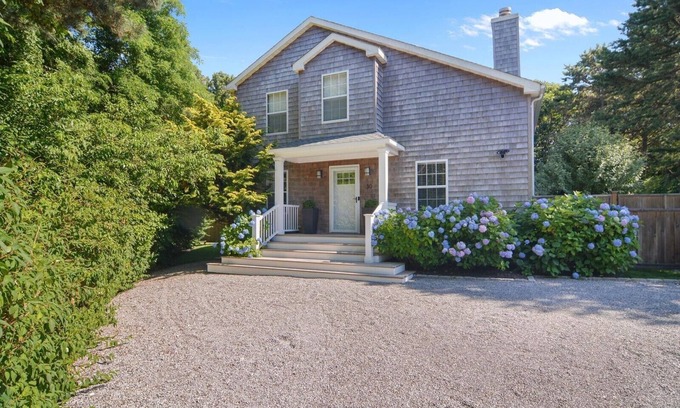 Shinnecock Hills House | Southampton 5 Bedroom Retreat