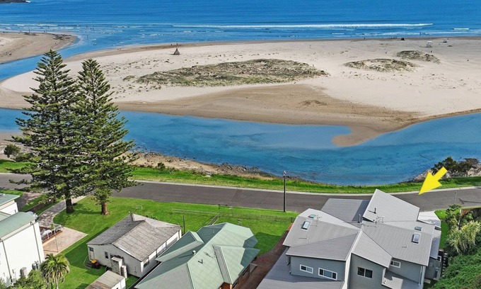 Gerroa House | Southcape, Gerroa by the beach