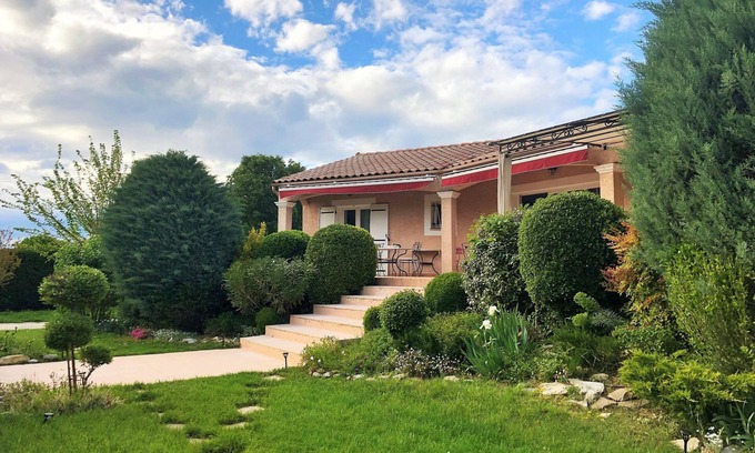 Logrian-Florian House | Southern Cypresses: south-facing holidays, between sea and mountains