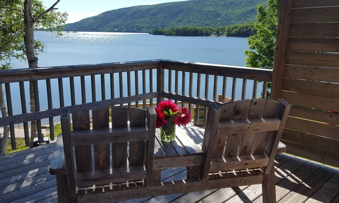 South Harbour Cottage | Southrock Cottage, your Cabot Trail cottage retreat in beautiful South Harbour.