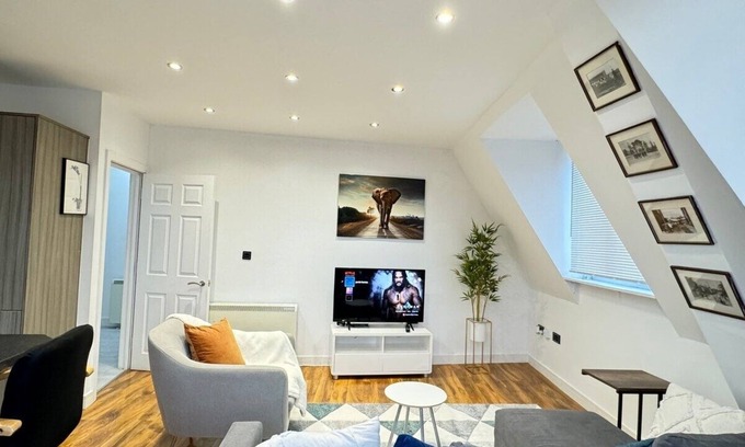 Southsea Apartment | Southsea Modern Apartment