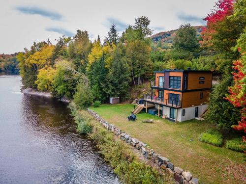 Brebeuf Ski Chalet | Spa River & Total Relaxation - River n Beach