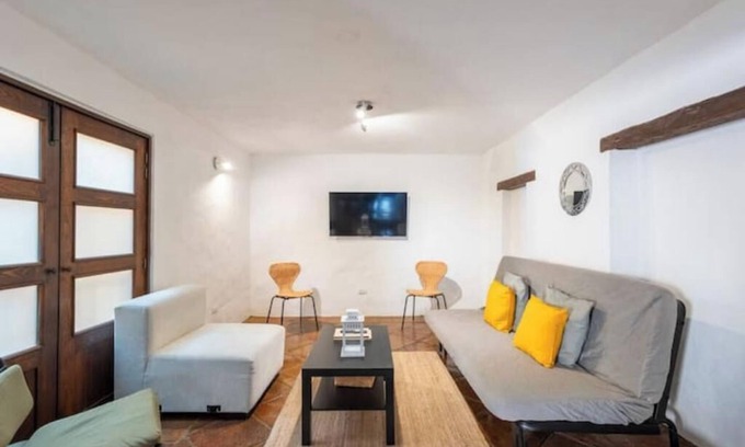 Puebla Historic Center House | Spacious House in the Heart of Downtown 4bed + Parking