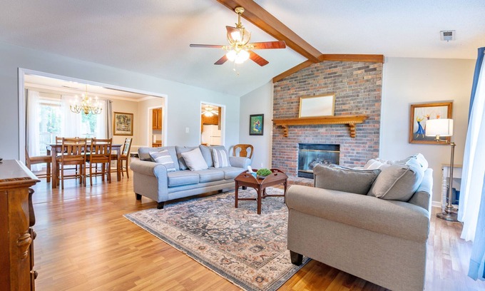 Decatur House | Space and Comfort at Crandon House