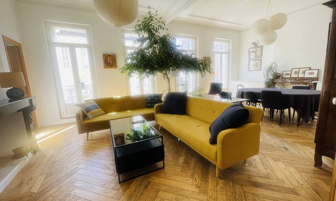 Le Chapitre Apartment | Spacieux Appartement Lumineux à 5 Minutes de la Gare