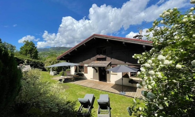 Combloux Ski Chalet | Spacieux Chalet Entièrement Rénové