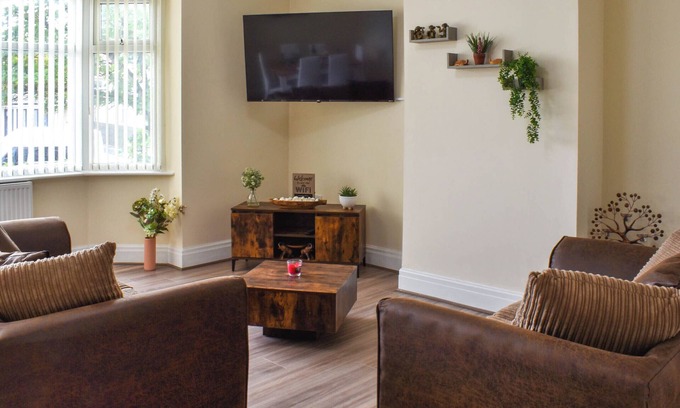 Heysham Apartment | Spacious, stylish coastal duplex with sea-view decking and balcony.