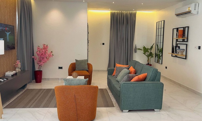 Santeo House | Spacious 1-bedroom home with WiFi, AC, Games, Patio & More