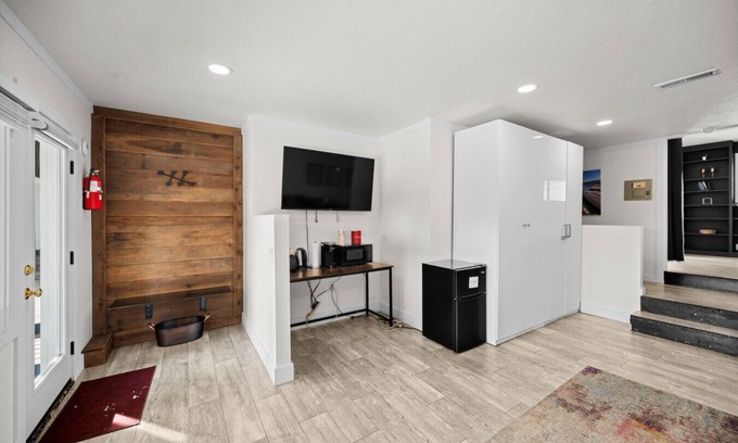 Tahoe City Apartment | Spacious 1 bedroom rental close to town + the lake
