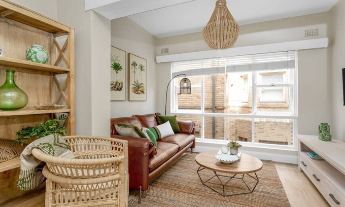 Manly Apartment | Spacious 2-Bed Apartment in the heart of Manly