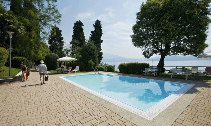 Gonte Apartment | Spacious 2 bedroom apartment with 2 balconies, pool and lake access