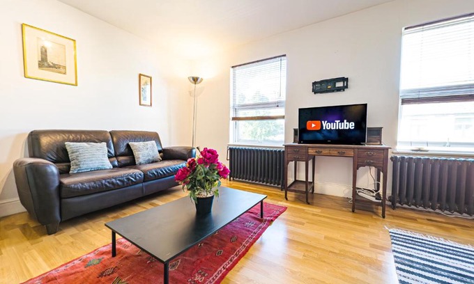 Hackney Downs Apartment | Spacious 2 Bedroom Apartment in Hackney