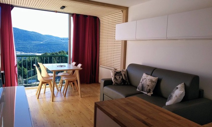Les Angles Apartment | Spacious 2-room apartment with cabin and parking, near Lake Matemale