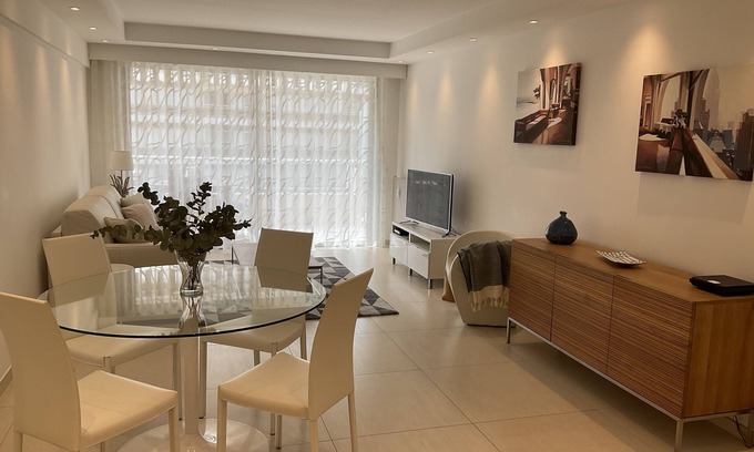 Cannes City Centre Apartment | Spacious 2 room apartment - Carré d'Or - South terrace 150 meters from the Croisette -