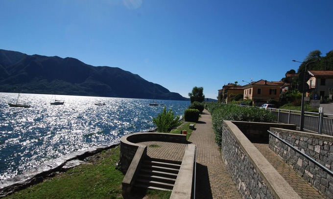 Ghiffa Apartment | Spacious 2-room apartment with dream lake view & private beach right on the lake