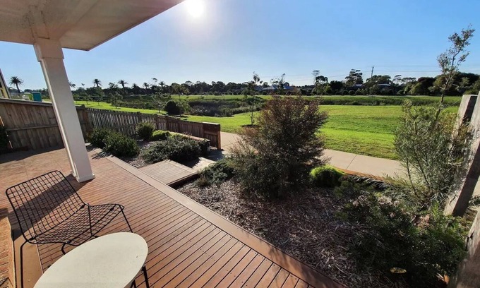 St Leonards House | Spacious 3-bedroom home close to town and beach