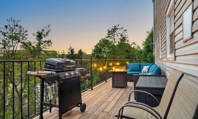 Southeast Yonkers Apartment | Spacious 3-bedroom apartment in fantastic Yonkers with Balcony, Firepit, AC