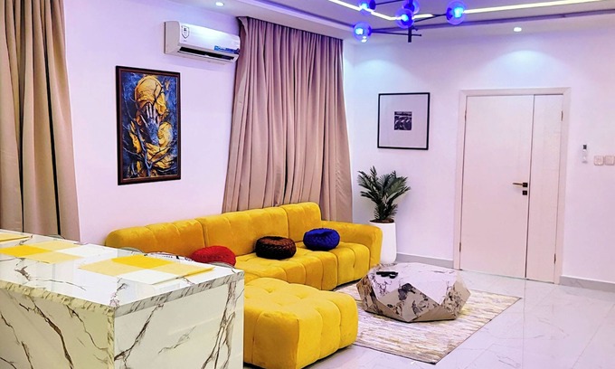 Ojodu Apartment | Spacious 3-bedroom apartment with AC, WiFi, Play Station 5 in ikeja